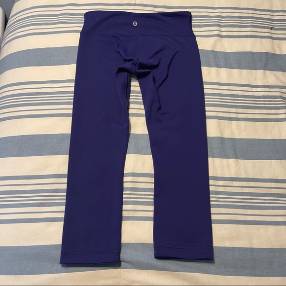 Lululemon Wunder Under Crop Reversible Blue size 6 - Picture 9 of 11